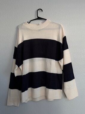 Divided Chunky Striped Crewneck Sweater - Cream & Black